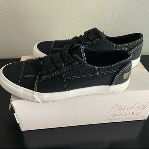 Blowfish Malibu Black Sneakers Size 9